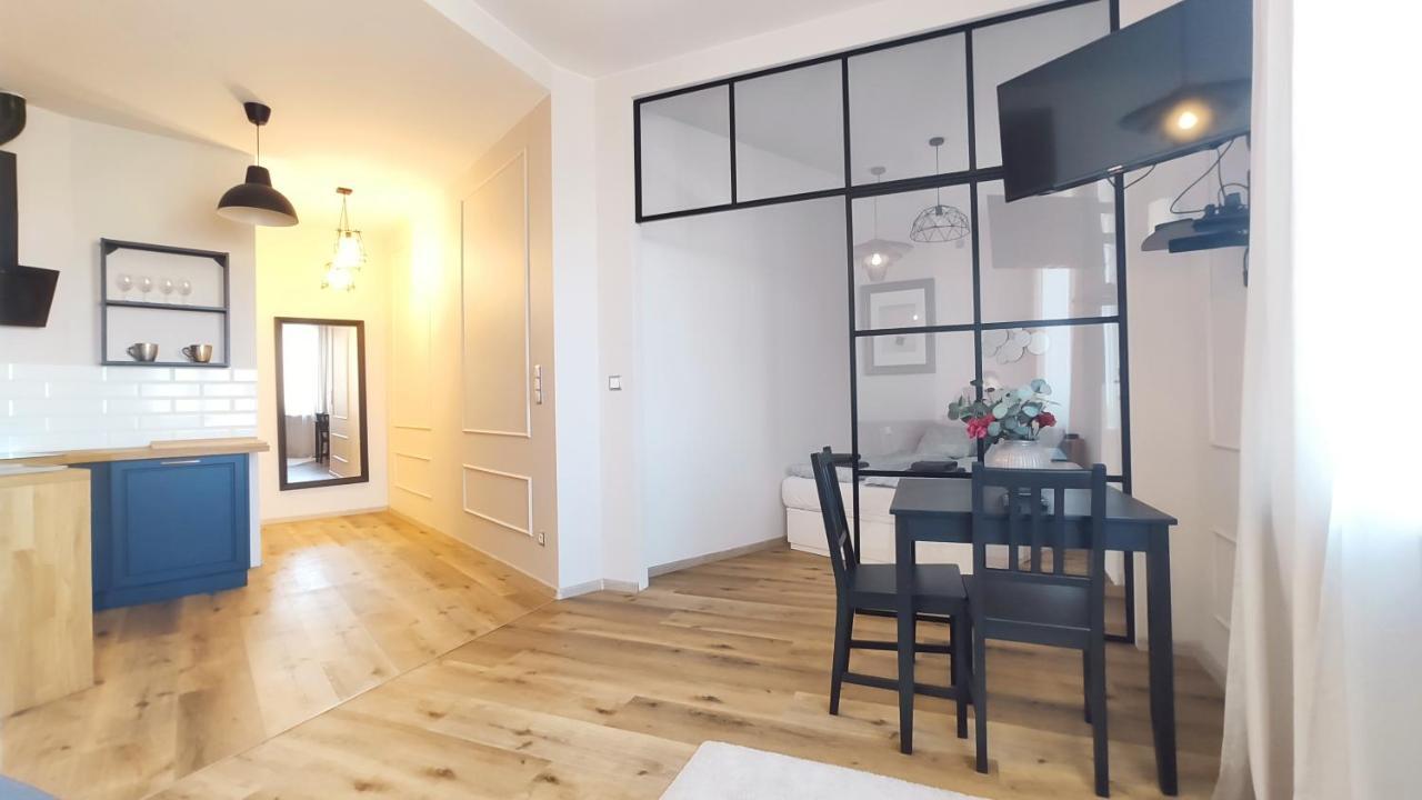 Aleja Krasinskiego 5 By Homeprime Kraków Exteriör bild
