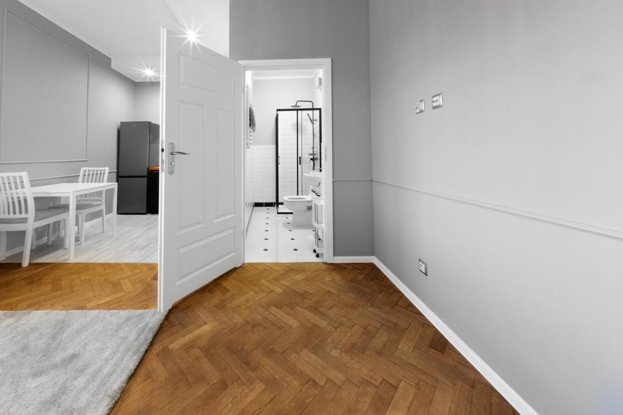 Aleja Krasinskiego 5 By Homeprime Kraków Exteriör bild